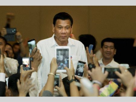 Philippines: Protesters urge President to stay away from Trump