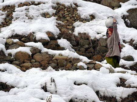 J-K shivers as temperatures dip below freezing point