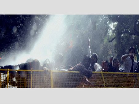 120 BJP councillors arrested outside Kejriwal's residence