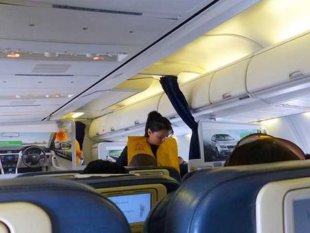 Nagpur- Two Jet Airways air hostesses molested by drunk passenger