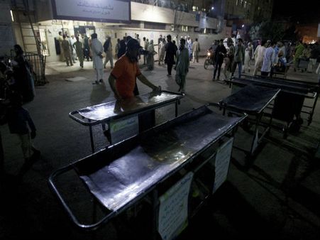 Pakistan: Over 70 dead in ISIS suicide attack on Sufi shrine