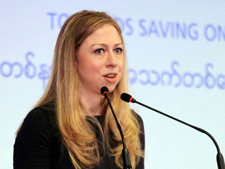 Chelsea Clinton attends Muslim solidarity rally with her 2-year-old daughter