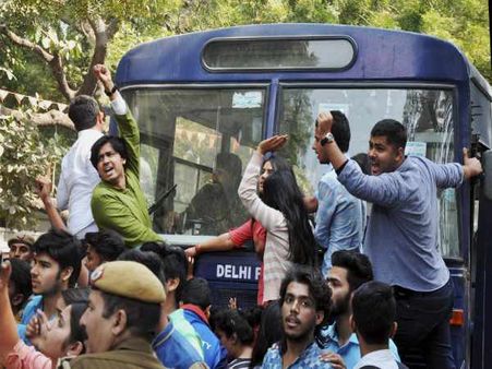 DU on the boil: Protest intensifies in support for Gurmehar Kaur