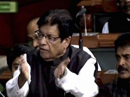 E Ahamed kin denied access: Cong demands parliamentary probe