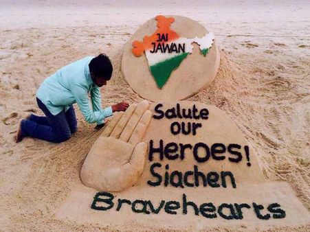 Siachen Braveheart: More support pours in for Hanumanthappa's wife amid criticism