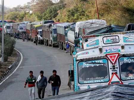 Around 15,000 stranded after landslide on Badrinath route