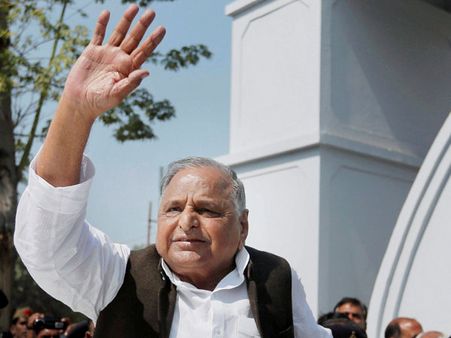 Mulayam owes Rs 4 lakh to UP electricity department