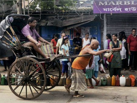 Govt to make all ration shops Aadhaar-enabled by June