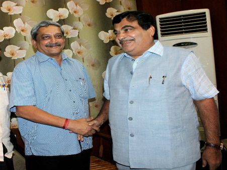 BJP holds press conference to officially declare Parrikar as next Goa CM