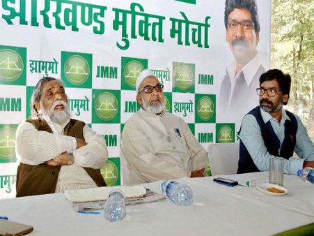 JMM writes to EC about Modi's visit before by-poll