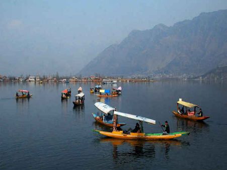 Don't pollute Dal lake: J&K govt to houseboat owners