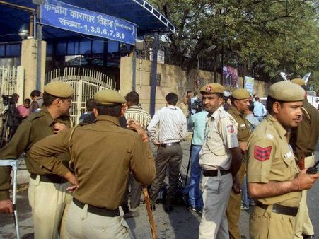 Delhi police chairs meeting with 200 Africans, assures safety