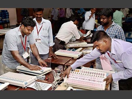 EC should aggressively dispel rumours against EVMs, stresses ex-CEC Quraishi