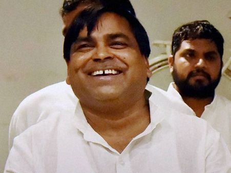 Uttar Pradesh's rape accused SP leader, Prajapati goes missing