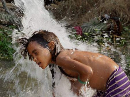 The heat is on: Mercury soars; Telangana, Andhra sizzle at 41 degrees