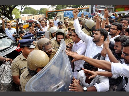 Kochi moral policing: Police knew of Shiv sena's plans but failed to act