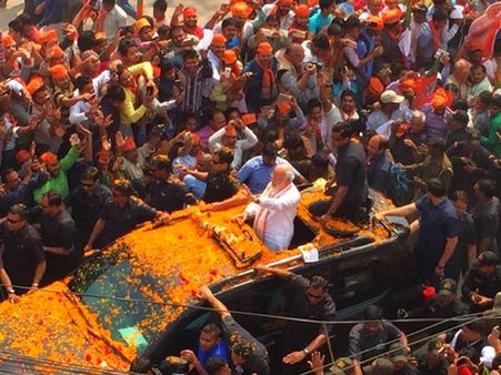 Congress accuses Modi of violating model code by holding Varanasi road show