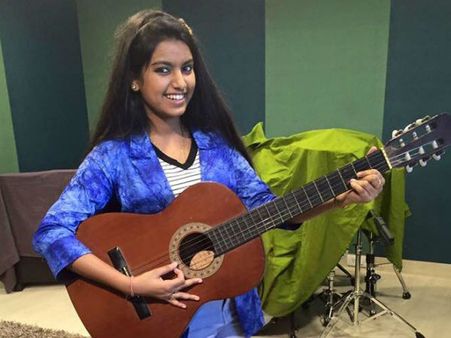 ‘Sing on Nahid, sing on Suhana’: Muslim group denounces threats against female singers by ‘bigots’