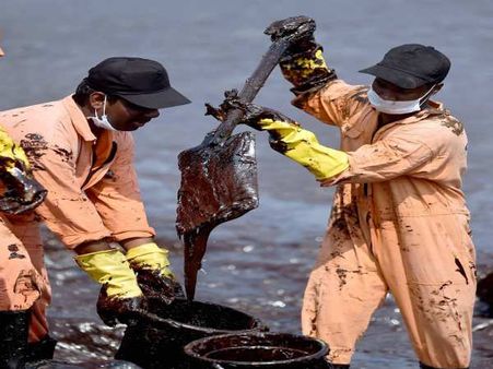 Port authorities' negligence caused Chennai oil spill, says govt report