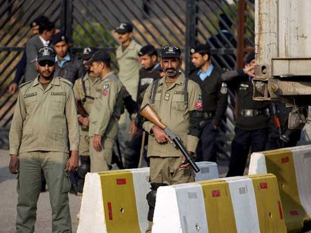 Convert to Islam and I can guarantee an acquittal, prosecutor says