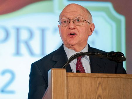 As China slows down, Economists praise India's effort in economic reforms