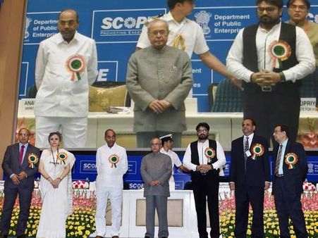 8th Public Sector Day: President Pranab Mukherjee presents SCOPE Awards