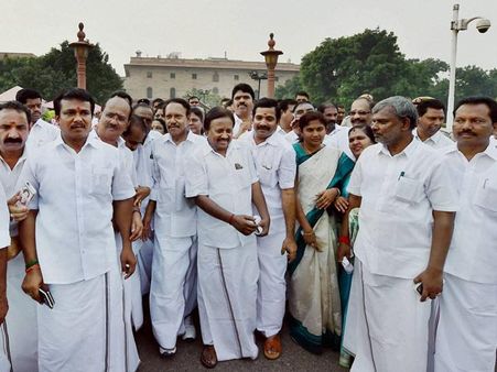 After TN IT raids, 12 more AIADMK (Amma) leaders under scanner