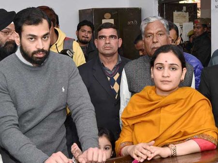 Akhilesh should hand over party to netaji: Aparna Yadav