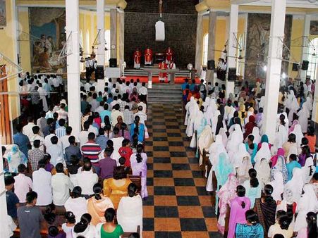 Church prayer stopped in UP over conversion charges