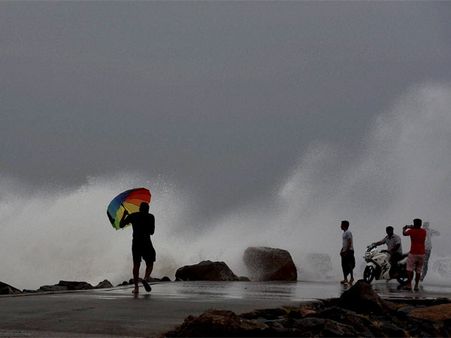 Evacuations begin in New Zealand ahead of Cyclone Cook