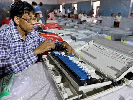 Even manufacturers cannot manipulate EVMs, says EC