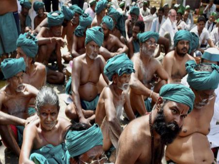 Support pours in for farmers protesting in Delhi, demand for relief grows