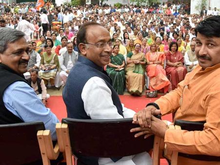 Delhi MCD Election 2017: BJP, Congress, AAP woo voters