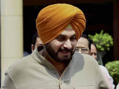 Sidhu to pay Rs 24 lakh compensation to farmers from own pocket