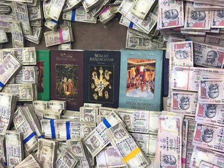 Bengaluru: Crores of rupees found during raids on former rowdy's house