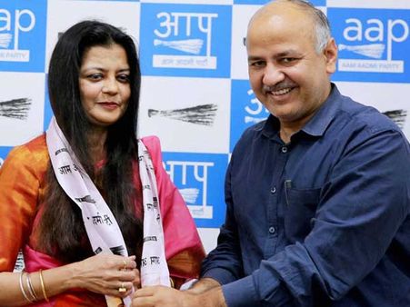 Kirti Azad's wife joins AAP