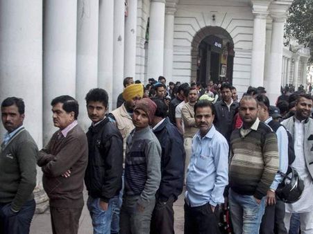 No question of extending date to deposit demonetised notes, centre tells SC