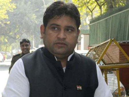 Delhi MCD Election 2017: Sacked AAP minister campaigns for BJP candidate