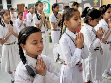 Hindi is not compulsory, says Central Govt