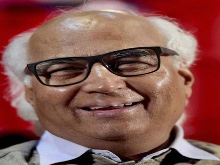 Sudheendra Kulkarni says Advani had appealed to kar sevaks to stop Babri demolition