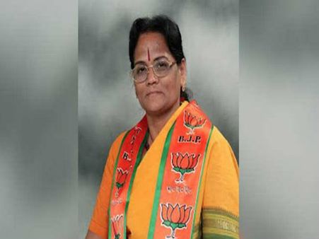 ‘How many lies, Arvind?’: Kapil Mishra’s mother questions ‘corrupt’ Kejriwal