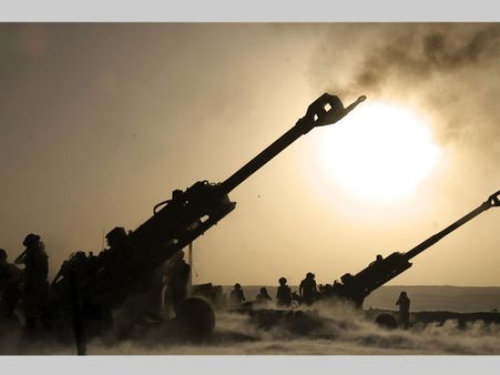 30 years after Bofors, two modern artillery guns land in India