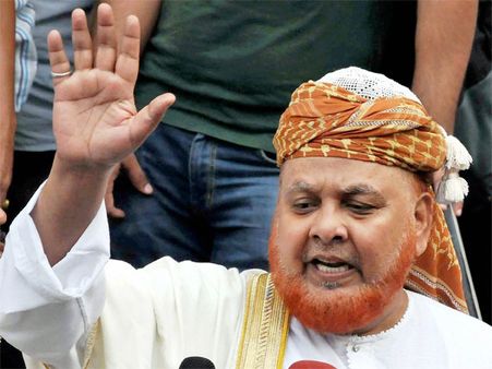 Fatwa imam of Bengal assaulted, blames RSS