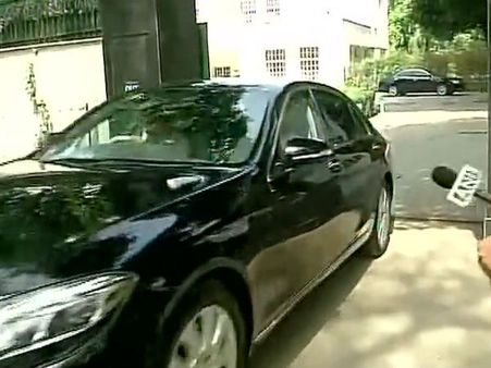 Pak Envoy evades queries on mutilation of 2 Indian soldiers