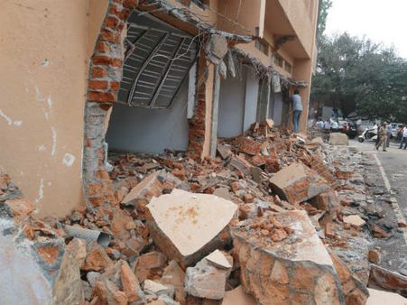 Refugee children sleeping rough after night-shelter demolition