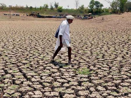 Maharashtra lawmakers on study tour amid agrarian crisis
