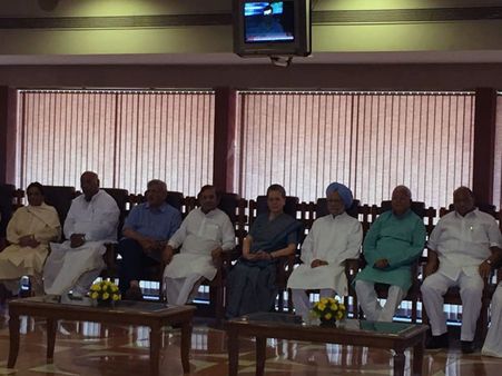 Modi @3: Opposition leaders discuss Presidential poll at Sonia Gandhi's luncheon