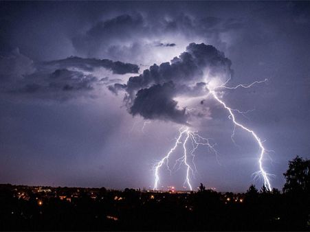 Thunderstorm to hit Delhi NCR 31st May to June 1: IMD
