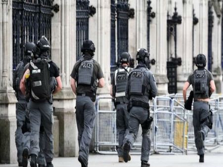 11th suspect package found, it was sent to Democratic lawmaker Cory Booker: FBI