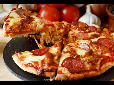 Hawaiian pizza inventor Sam Panopoulos dies